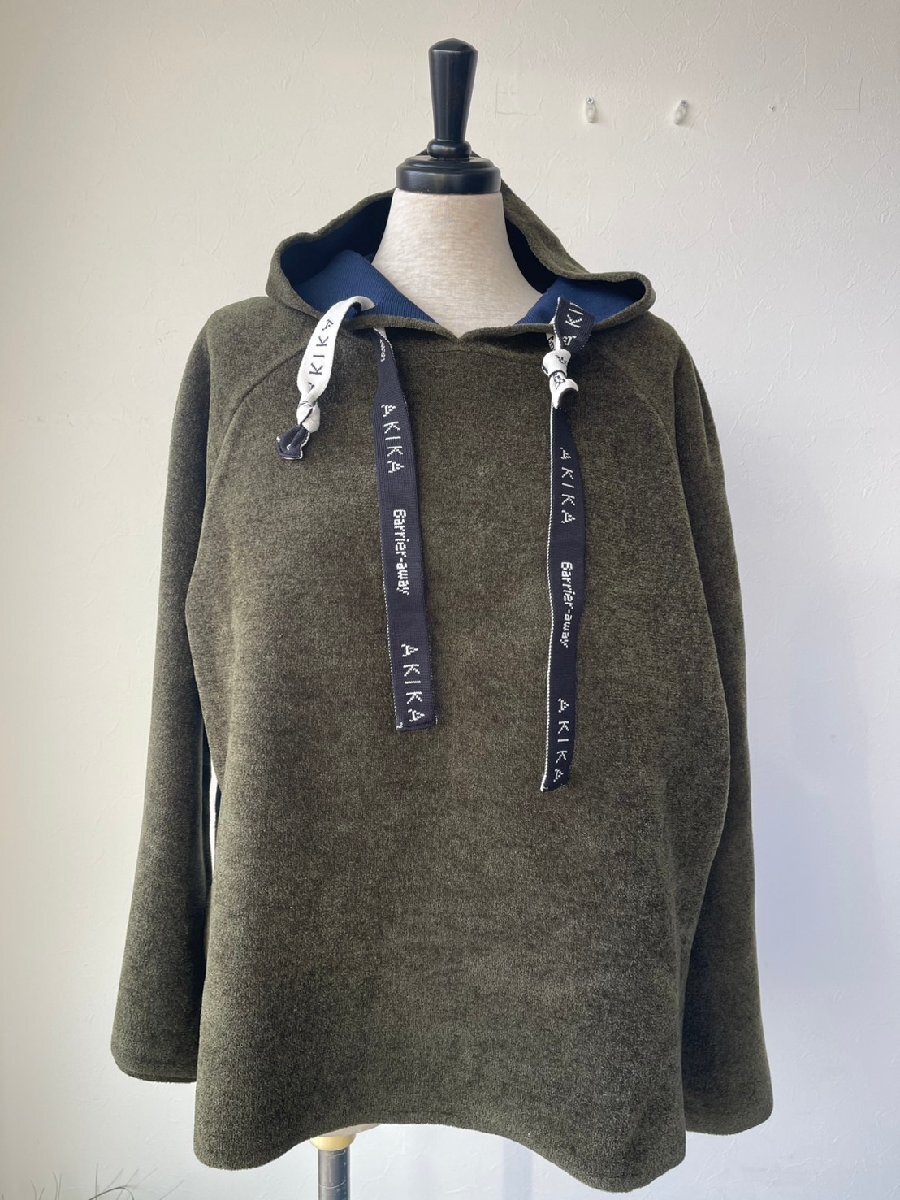 AKIKA　中古　レディース　トップス　カットソー　トレーナー　パーカー　フード付き　長袖　美品