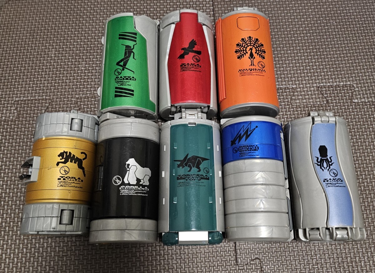 バンダイ製 仮面ライダーW （ダブル） なりきり カンドロイド 8個 (タカ、バッタ、ゴリラ、タコ、トラ、ウナギ、クジャク、トリケラ)