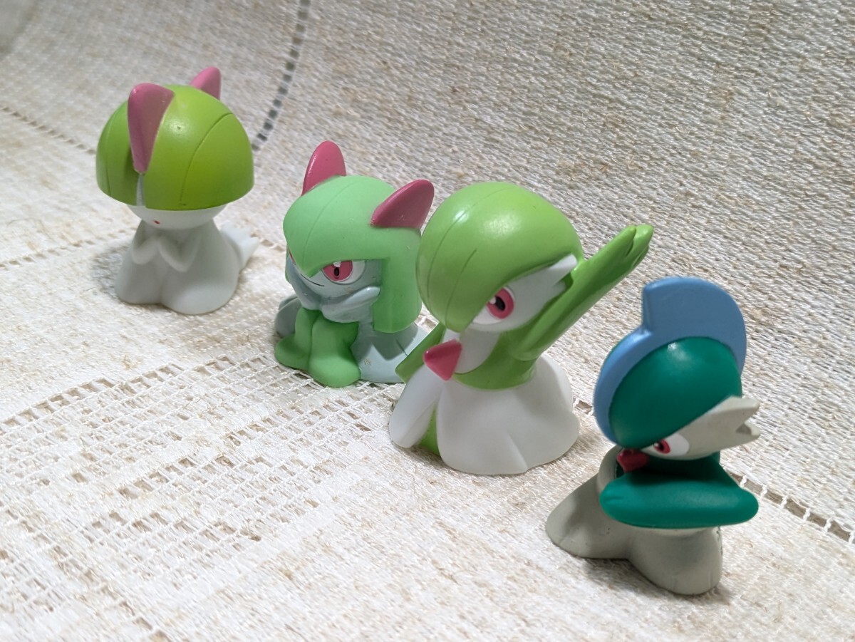 ポケモンキッズ　ソフビ　指人形　進化セット　ミニフィギュア　ラルトス　キルリア　サーナイト　エルレイド
