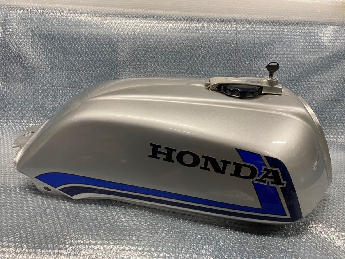 CB750F ガソリンタンク 美品 フューエルタンク HONDA 燃料タンク CB750F ガソリンタンク 美品 フューエルタンク HONDA 燃料タンク
