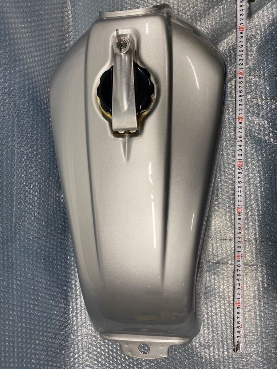 CB750F ガソリンタンク 美品 フューエルタンク HONDA 燃料タンク CB750F ガソリンタンク 美品 フューエルタンク HONDA 燃料タンク