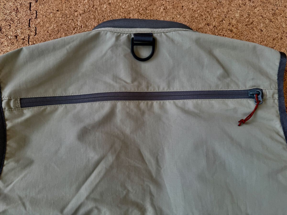 美品 SIMMS シムス フィッシングベスト ベージュ Mサイズ 美品 SIMMS シムス フィッシングベスト ベージュ Mサイズ