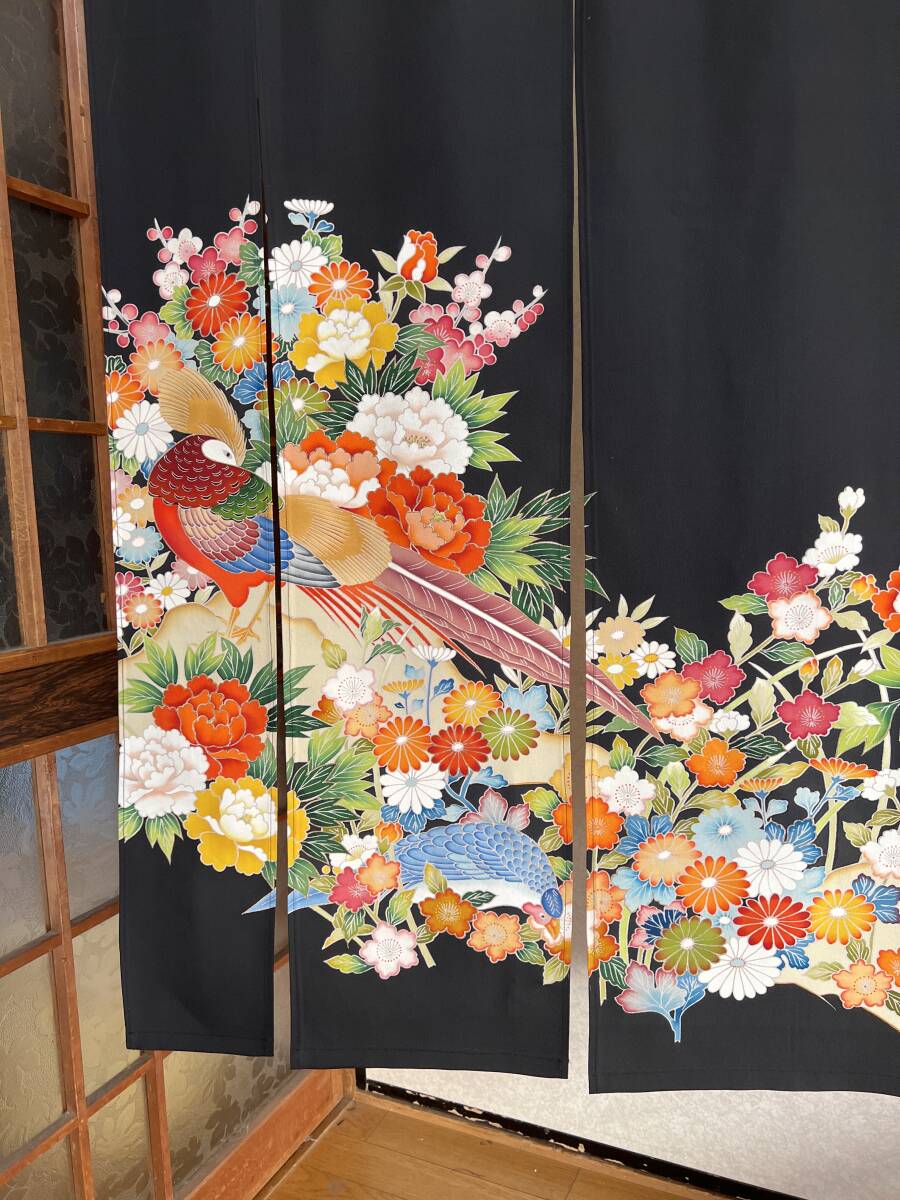 Yahoo!オークション - 花柄 鳳凰 赤色 暖簾ーのれんリメイク Yahoo!オークション - 花柄 鳳凰 赤色 暖簾ーのれんリメイク