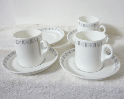 ウェッジウッド　WEDGWOOD　カップ＆ソーサー　３点セット　レトロ　ヴィンテージ　イングランド　訳あり