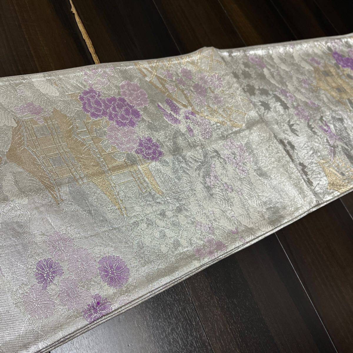 袋帯☆900織 佐賀錦 日本風景画 お城 シルバー 正絹 佐賀錦 礼装 フォーマル 高級 高品質 逸品 現代帯 洒落帯_画像9