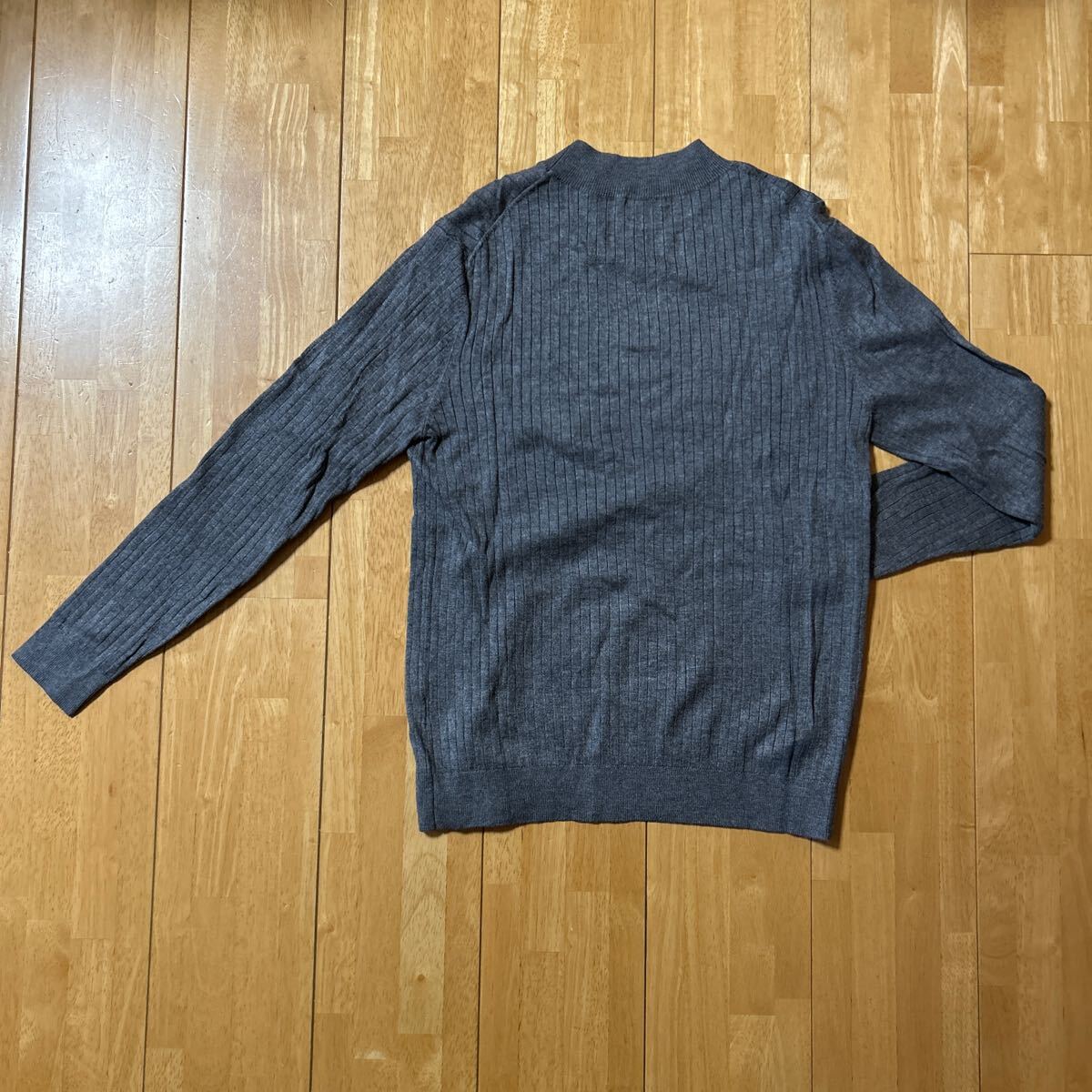 GU ジーユー トップス 長袖ニットセーター 無地グレー レディース サイズ XL レーヨン80%ナイロン20% woman 新品 未使用品 送料無料_画像2