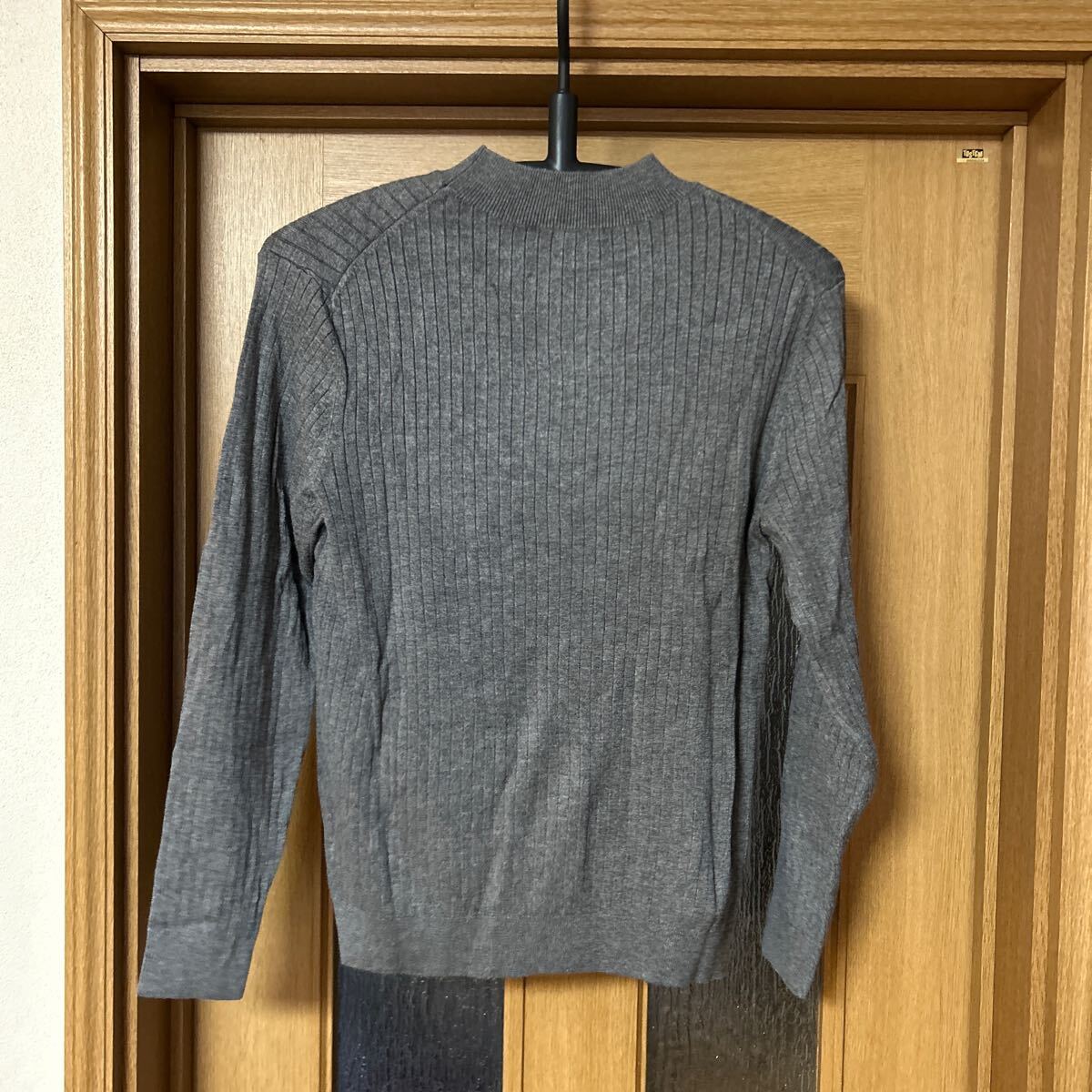 GU ジーユー トップス 長袖ニットセーター 無地グレー レディース サイズ XL レーヨン80%ナイロン20% woman 新品 未使用品 送料無料_画像9