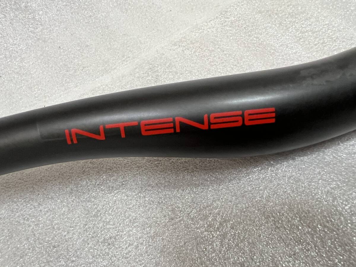 5250円 新品 INTENSS カーボン フラットバー φ35mm 800mm 5250円 新品 INTENSS カーボン フラットバー φ35mm 800mm