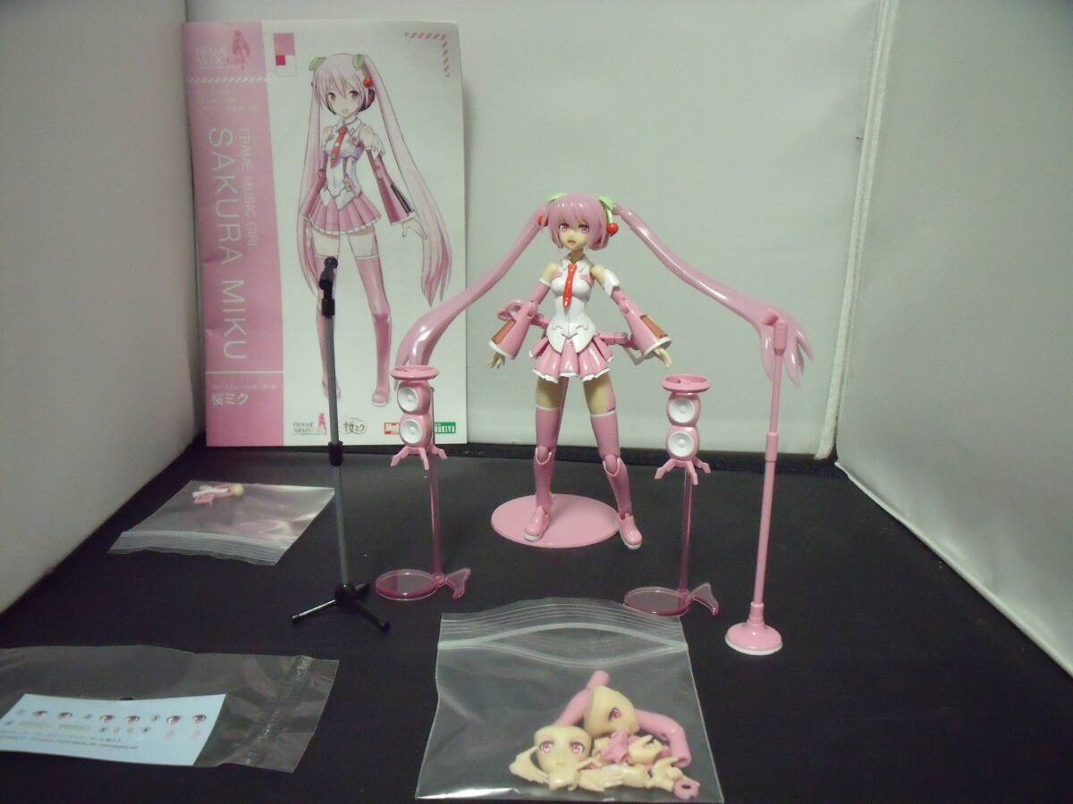完成品 コトブキヤ 桜ミク 初音ミク フレームミュージック・ガール