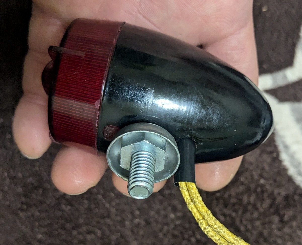 新品 未使用 35年位前にアメリカで購入いたしました。ダブル電球用に加工あり。WL サイド バルブ ナックル パン アイアン ショベル SR GB 