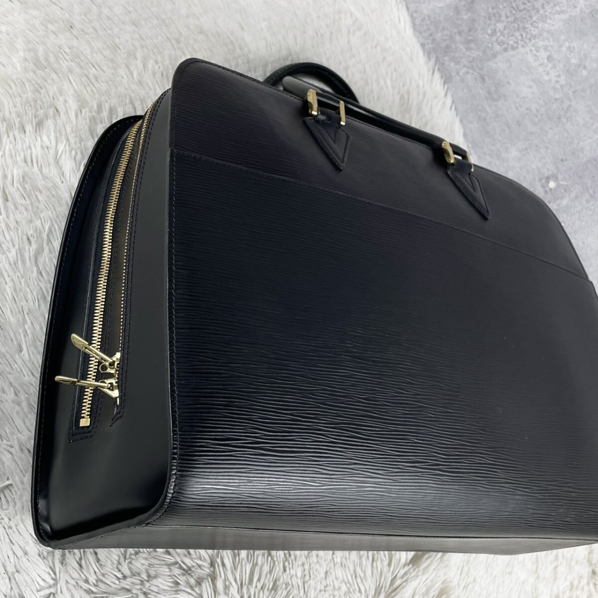 美品 LOUISVUITTON ルイヴィトン ビジネスバッグ ハンドバッグ 美品 LOUISVUITTON ルイヴィトン ビジネスバッグ ハンドバッグ