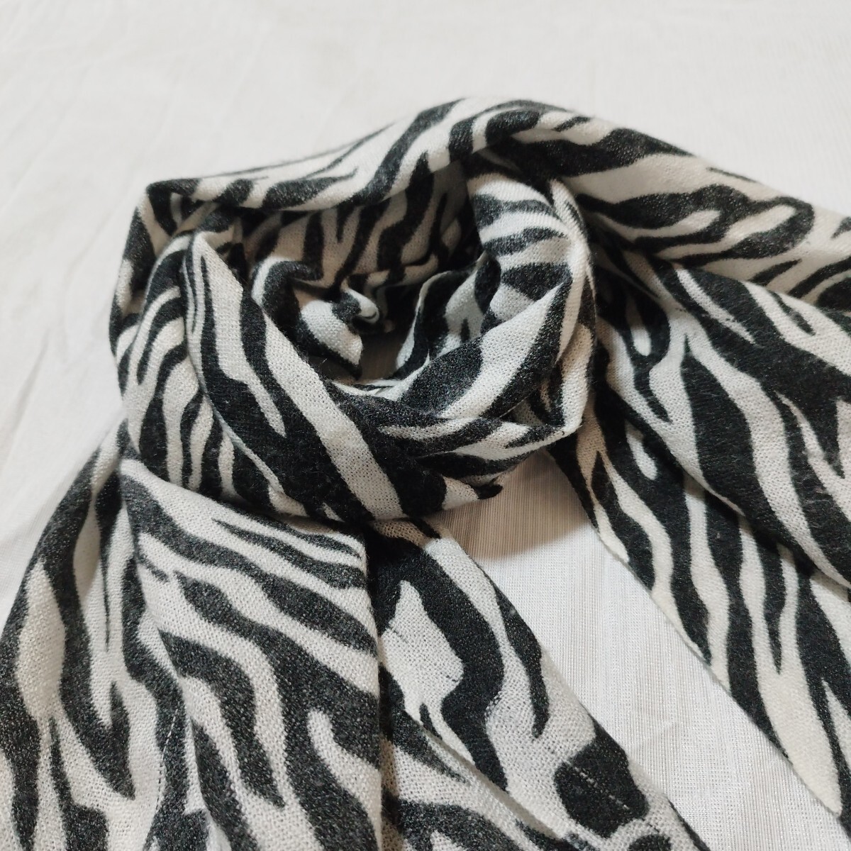 ゼブラ ストール マフラー フリンジ 大判ストール_画像2