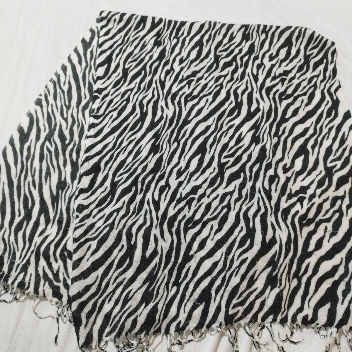 ゼブラ ストール マフラー フリンジ 大判ストール_画像4