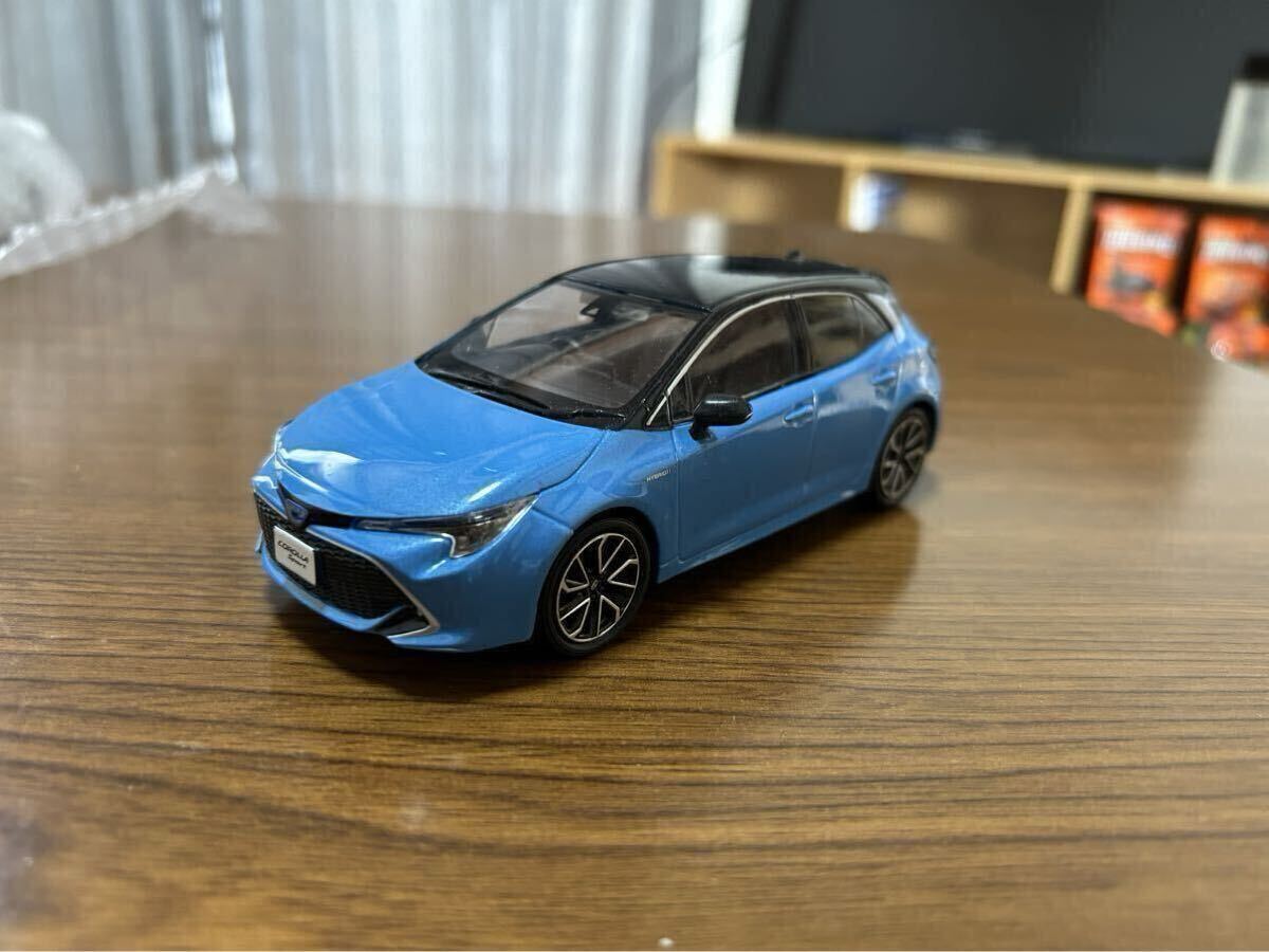 1/30 トヨタ 新型カローラスポーツ 2トーン 非売品 カラーサンプル ミニカー　ブラック×シアンメタリック GRカローラ カローラツーリング