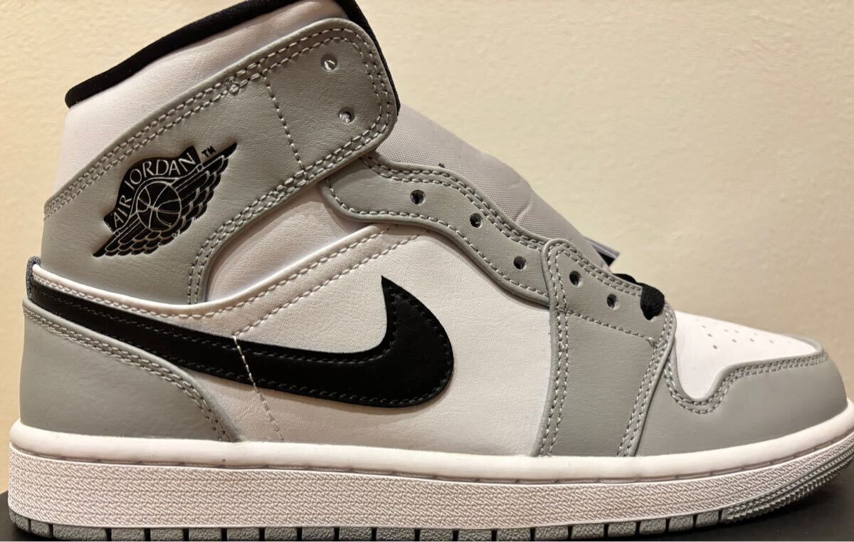 即決26 5cm NIKE AIR JORDAN1 Mid Light Smoke Grey/White/Black 即決26 5cm NIKE AIR JORDAN1 Mid Light Smoke Grey/White/Black