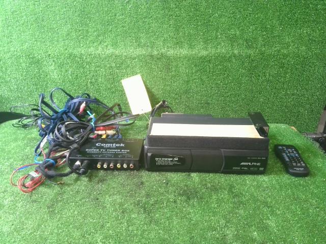 レクサス IS DBA-GSE21 DVDチェンジャー 1G0 DHA-S690 アルパイン_画像1