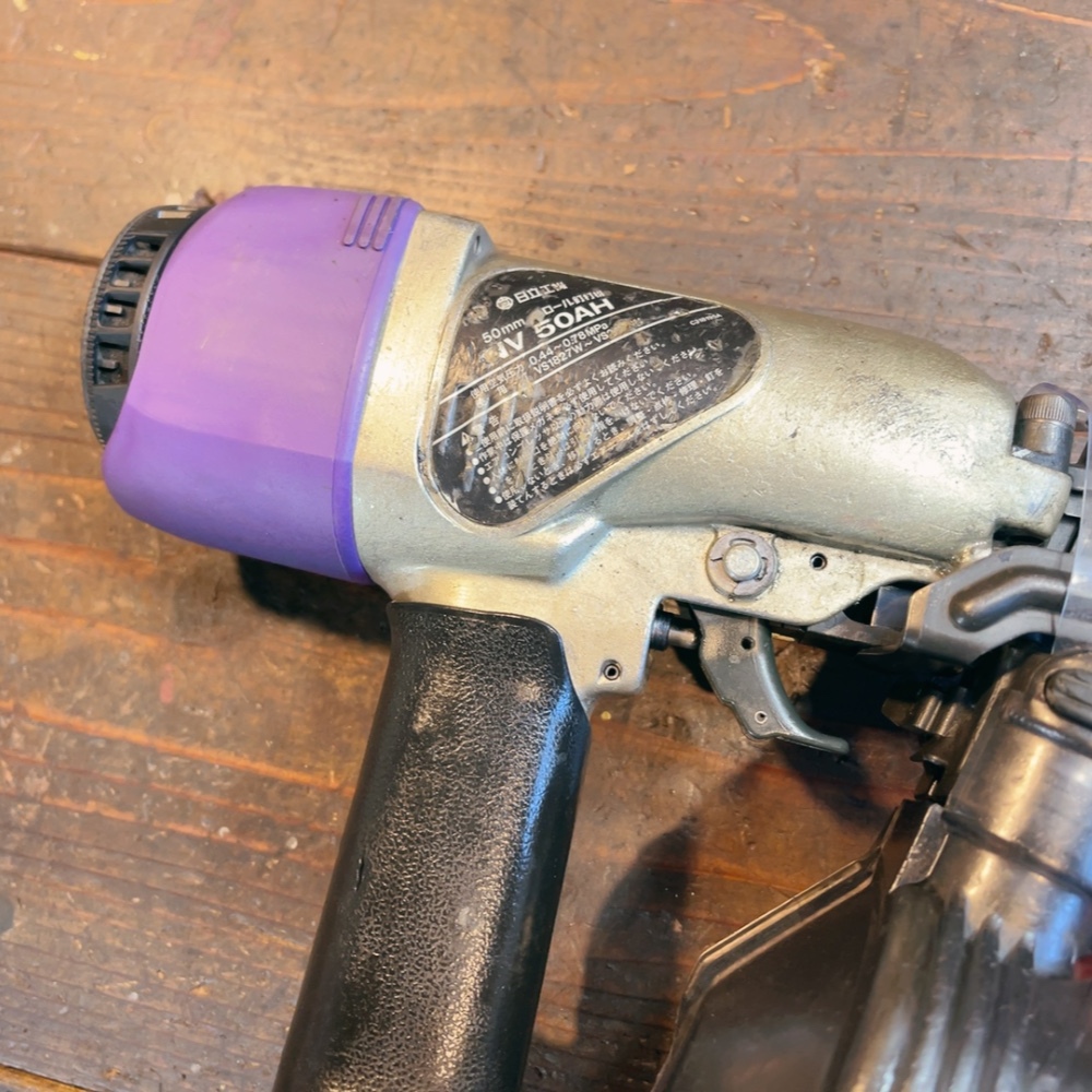 【7日保証・整備済】消耗部品多数交換♪日立 HIKOKI 常圧50mm 釘打ち機 NV50AH（N）内装・下地向け 動作良好!