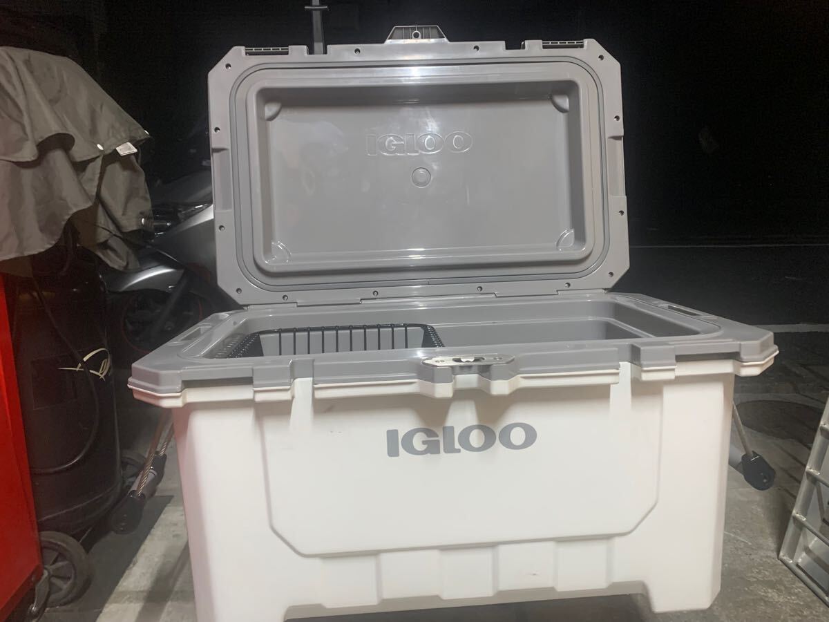 IGLOO クーラーボックス ゴツい キャンプに釣りに IGLOO クーラーボックス ゴツい キャンプに釣りに
