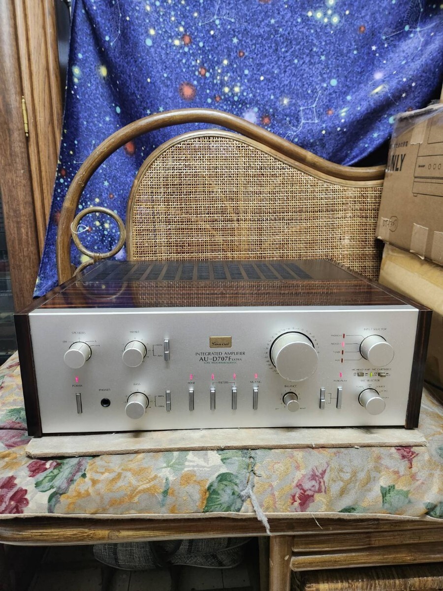 絶品!整備済完動美品!山水高級プリメインアンプAU-D707F EXTRA 絶品!整備済完動美品!山水高級プリメインアンプAU-D707F EXTRA