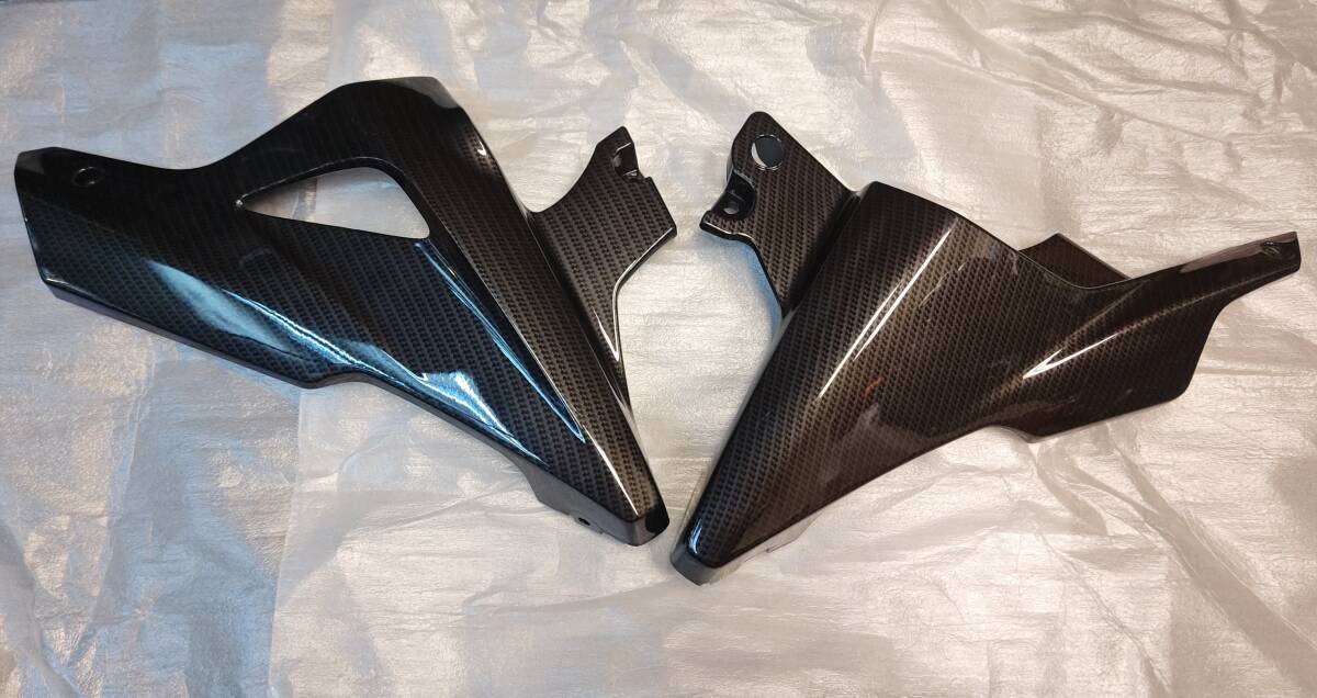 ホンダアクセス MC41 CBR250R用カーボンプリントサイドカバー