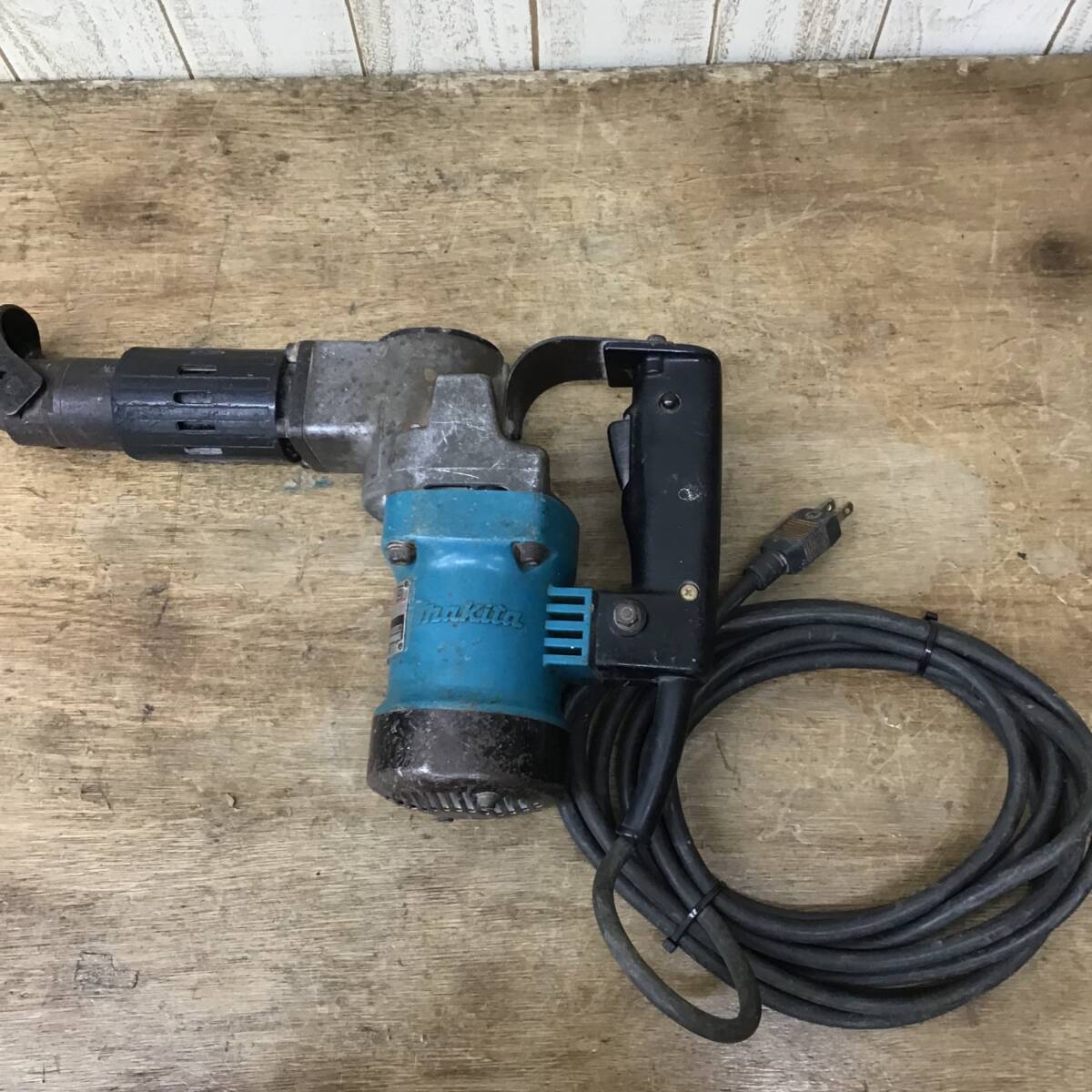 【中古品】★マキタ(makita) 電動ハンマ HM0810 カタカナマキタ