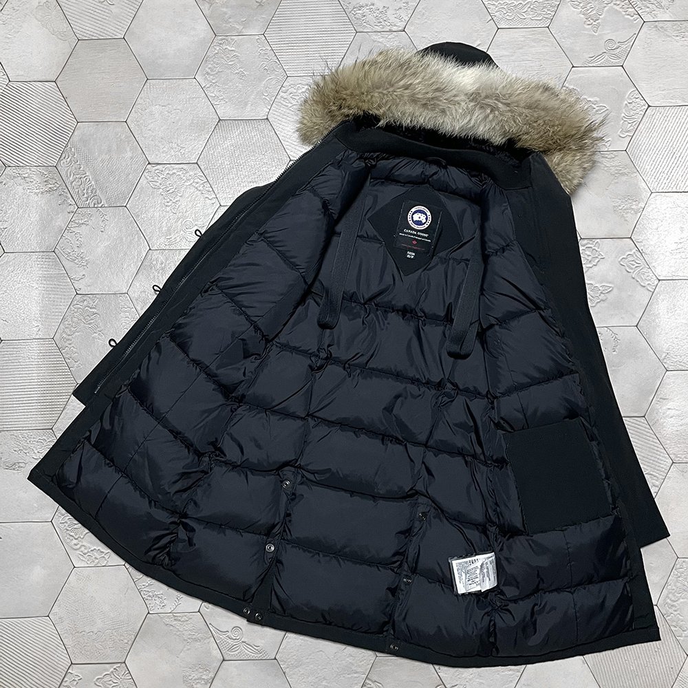 廃盤モデル カナダグース【CANADA GOOSE】ケンジントンパーカ 廃盤モデル カナダグース【CANADA GOOSE】ケンジントンパーカ