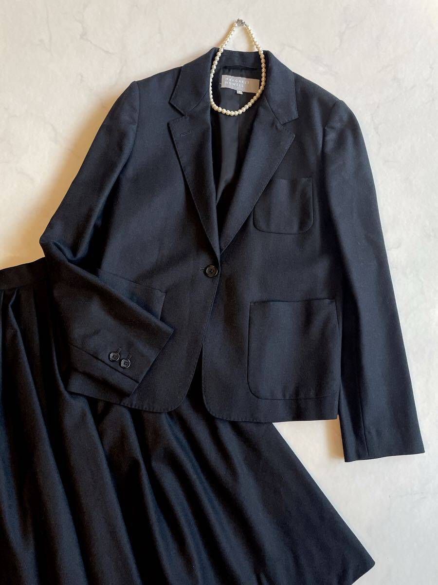 美品 MARGARET HOWELL マーガレットハウエル セットアップスーツ 美品 MARGARET HOWELL マーガレットハウエル セットアップスーツ