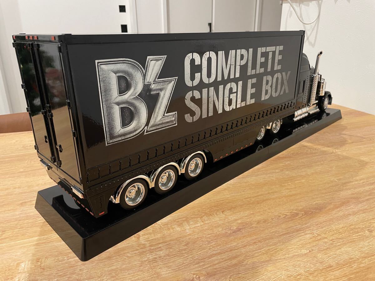 Yahoo!オークション - 【1円スタート】B'z COMPLETE SINGLE BOX Yahoo!オークション - 【1円スタート】B'z COMPLETE SINGLE BOX