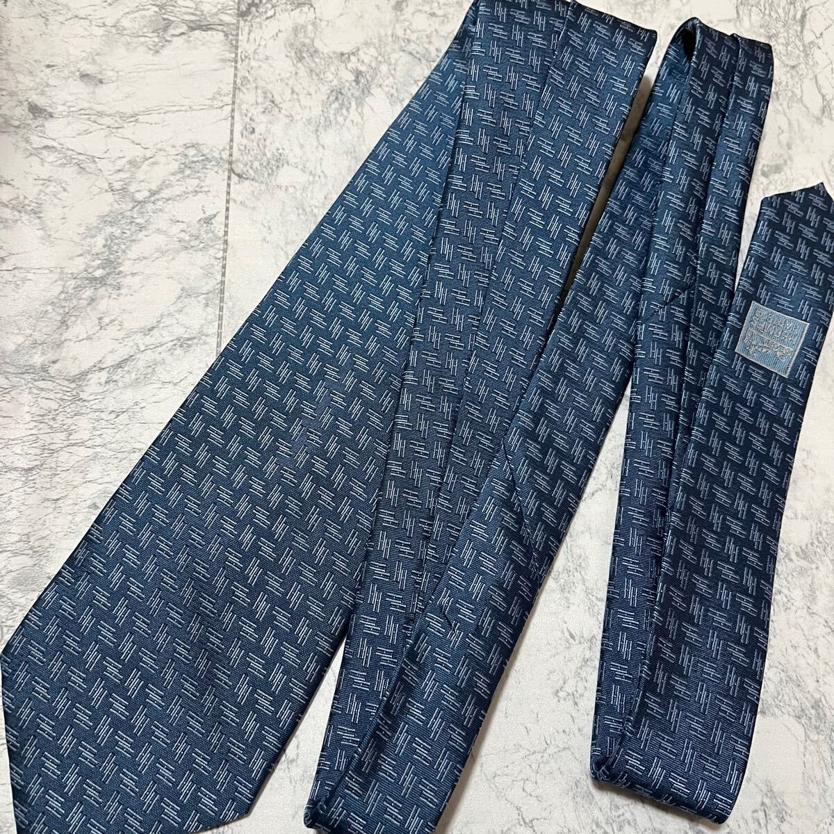 1円 美品 HERMES エルメス 即日発送 シルク 絹 総柄 ハイ 1円 美品 HERMES エルメス 即日発送 シルク 絹 総柄 ハイ