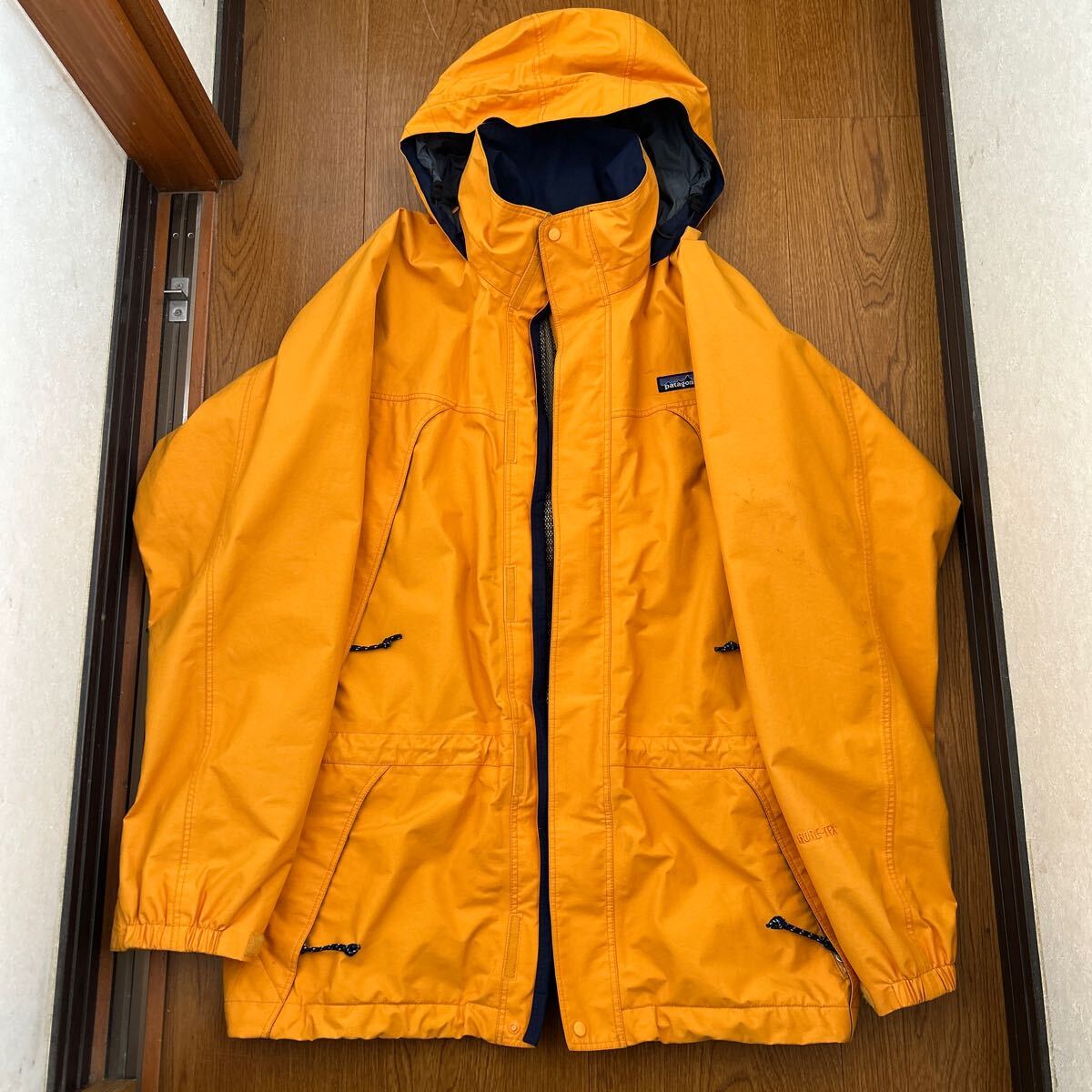 patagonia リキッドスカイジャケット gore-tex M マンゴー patagonia リキッドスカイジャケット gore-tex M マンゴー
