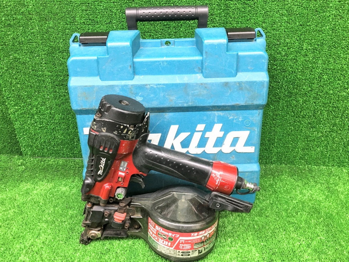 中古品 makita マキタ 高圧エア釘打ち機 AN530H ※本体+ケース 高圧釘 中古品 makita マキタ 高圧エア釘打ち機 AN530H ※本体+ケース 高圧釘