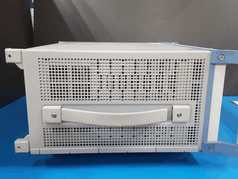 [NBC] R&S AMU200A: ベクトルシグナルジェネレータBaseband Signal Generator and Fading Simulator (0429)