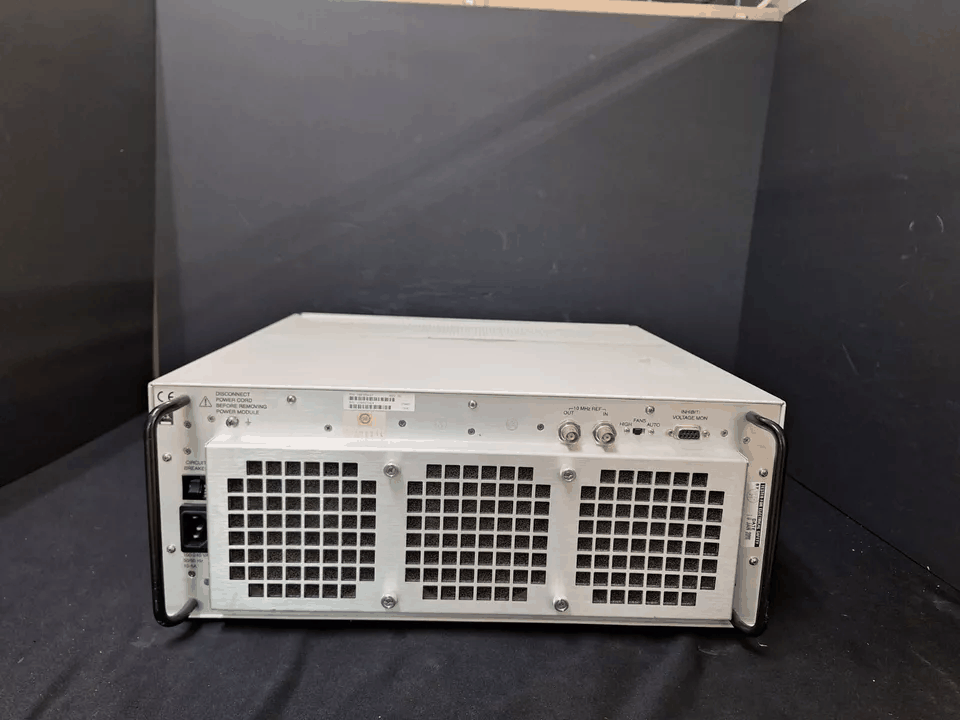 [NBC]「現(xiàn)狀販売」Aeroflex PXI 300012-18, 18 Slot Chassis (中古 7DC4)