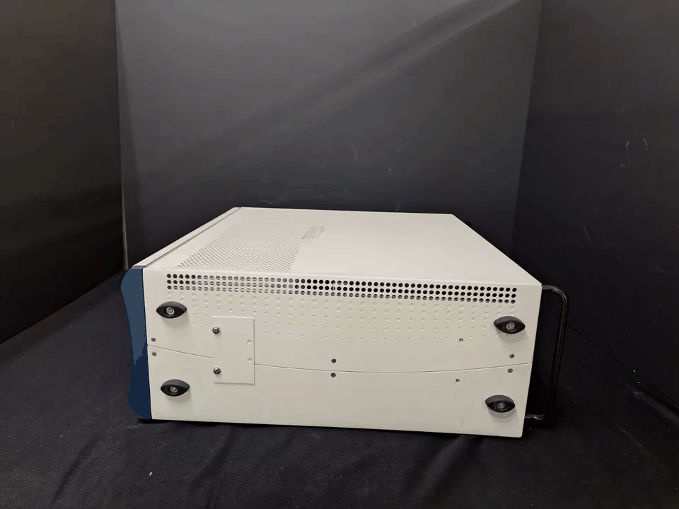 [NBC]「現(xiàn)狀販売」Aeroflex PXI 300012-18, 18 Slot Chassis (中古 7DC4)