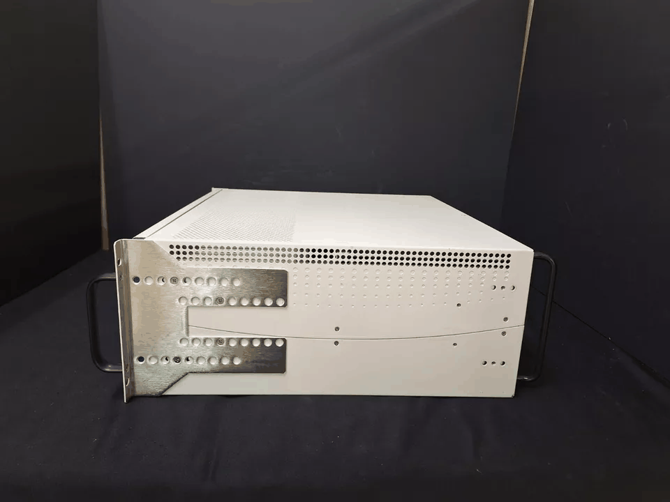 [NBC]「現(xiàn)狀販売」NI PXI-1045 (P/N: 189105F-01) Chassis (中古 4B4D)