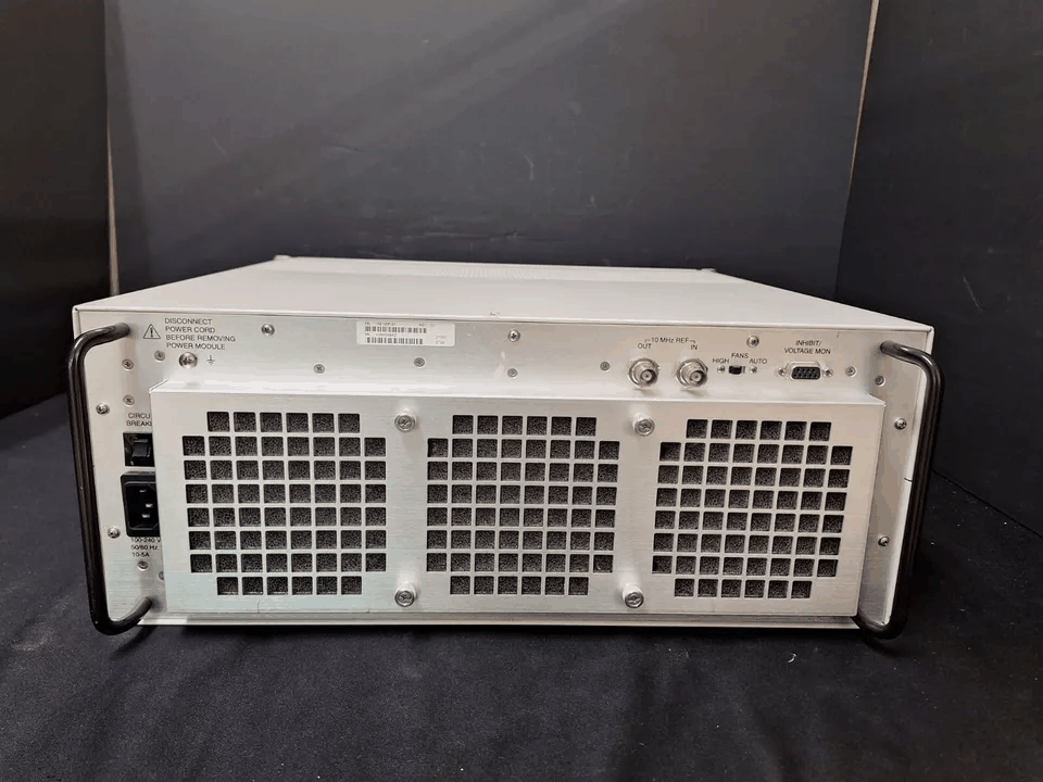 [NBC]「現(xiàn)狀販売」NI PXI-1045 (P/N: 189105F-01) Chassis (中古 4B4D)