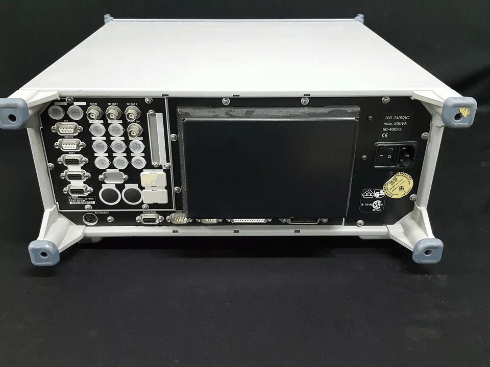 [NBC] R&S CMU200: 無線機テスタUniversal Radio Communications Tester (105221)