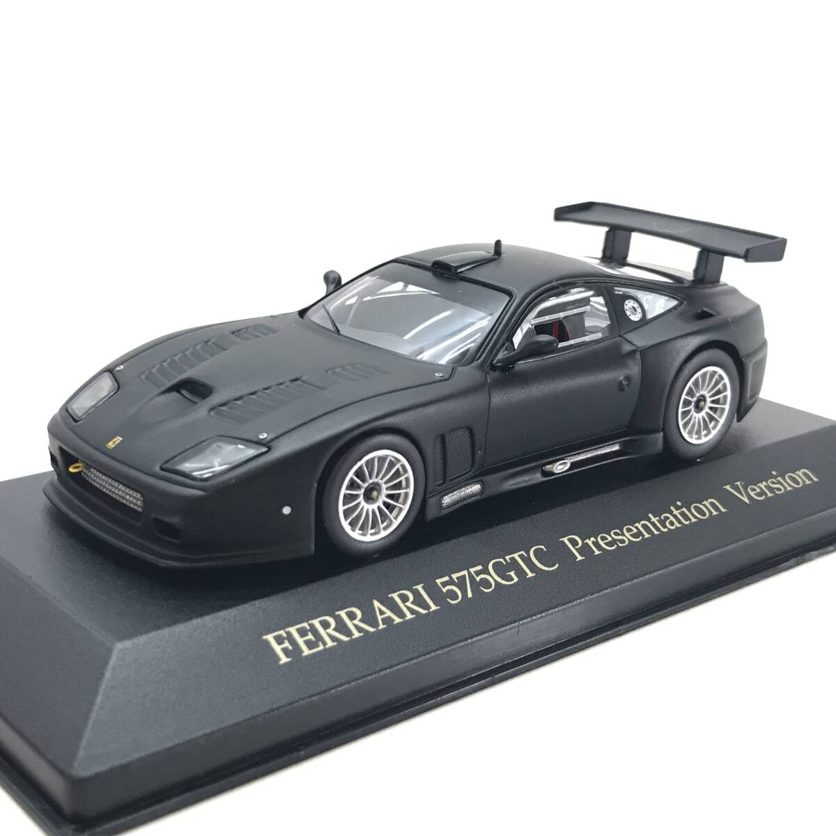 ☆中古品☆ IXO イクソ ミニカー 1/43 フェラーリ 575 GTC プレゼンテーション バージョン(マットブラック) [FER013] 開封品