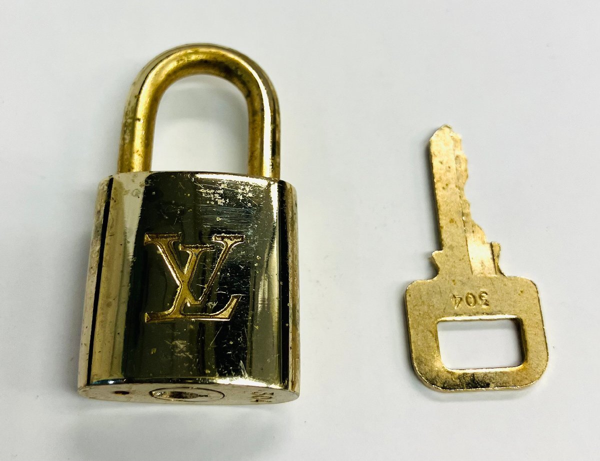 qob.Z5U10 Louis * Vuitton LOUIS VUITTONkatena юг столица таблеток ключ 304