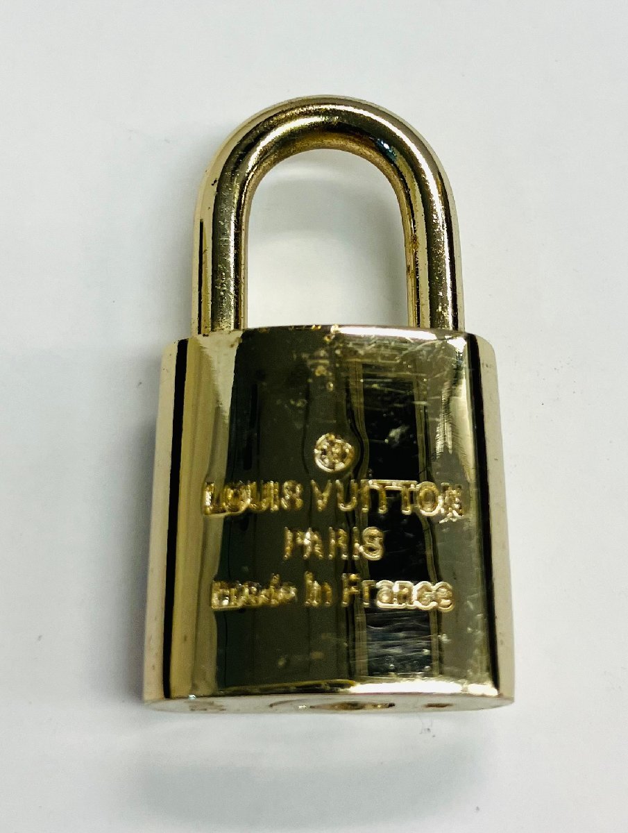 qob.Z5U10 Louis * Vuitton LOUIS VUITTONkatena юг столица таблеток ключ 304