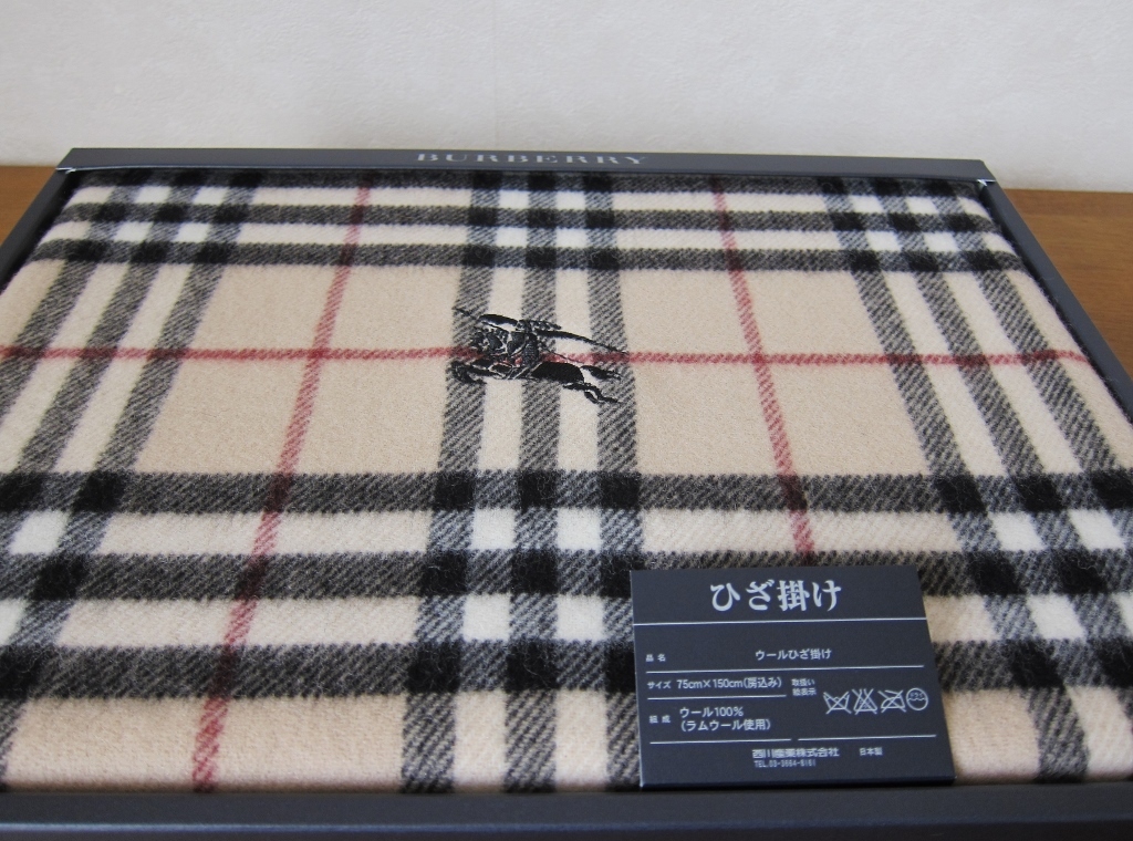 BURBERRY バーバリー　ウール大判ひざ掛け(75×150フサ含む)　ラムウール100% 　ベージュチェック柄　西川産業(yè)　未使用