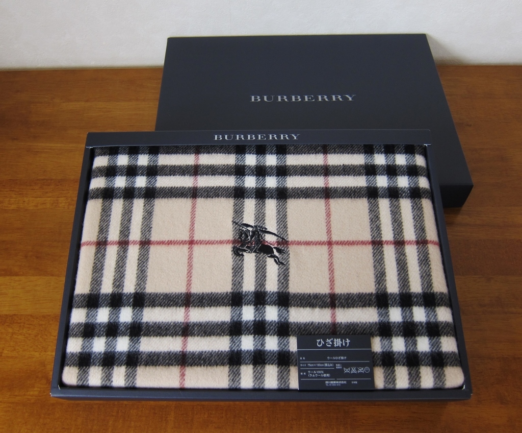 BURBERRY バーバリー　ウール大判ひざ掛け(75×150フサ含む)　ラムウール100% 　ベージュチェック柄　西川産業(yè)　未使用