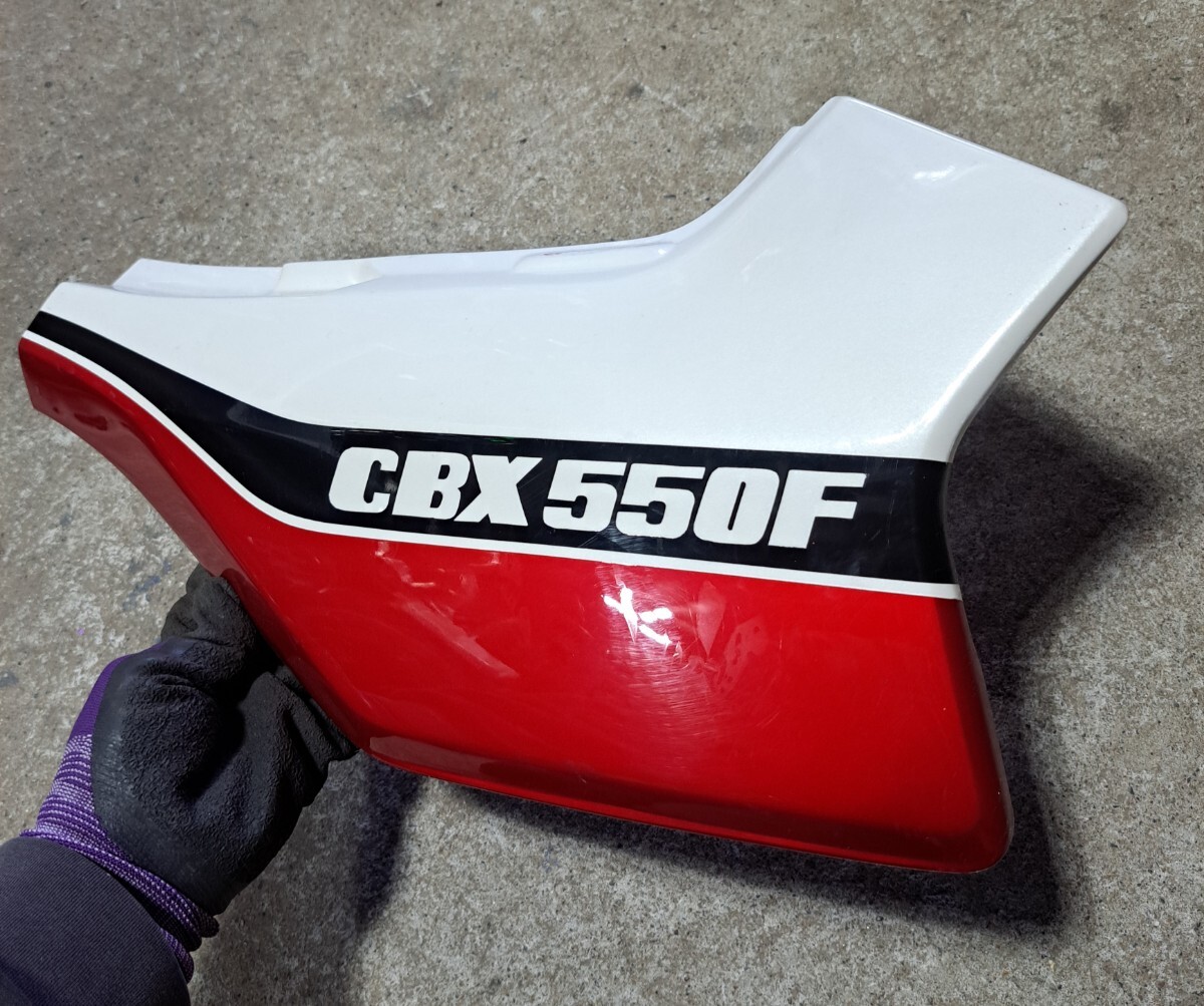 1 ホンダ CBX400F CBX550F 赤白 純正カラー サイドカバー 当時物