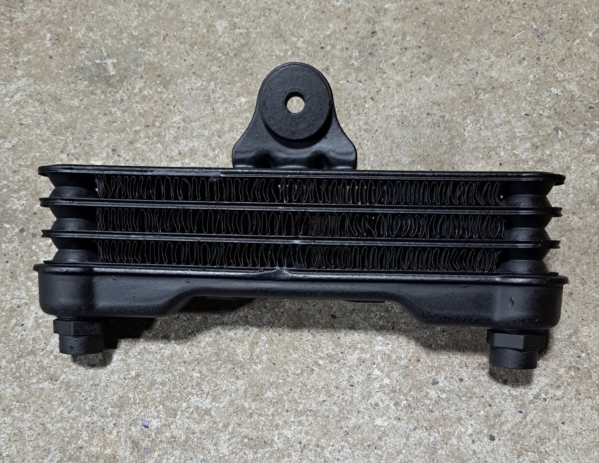 鉄地　俊長銘　松竹梅刀鐔　古美術品 鉄地 俊長銘 松竹梅刀鐔 古美術品 武具