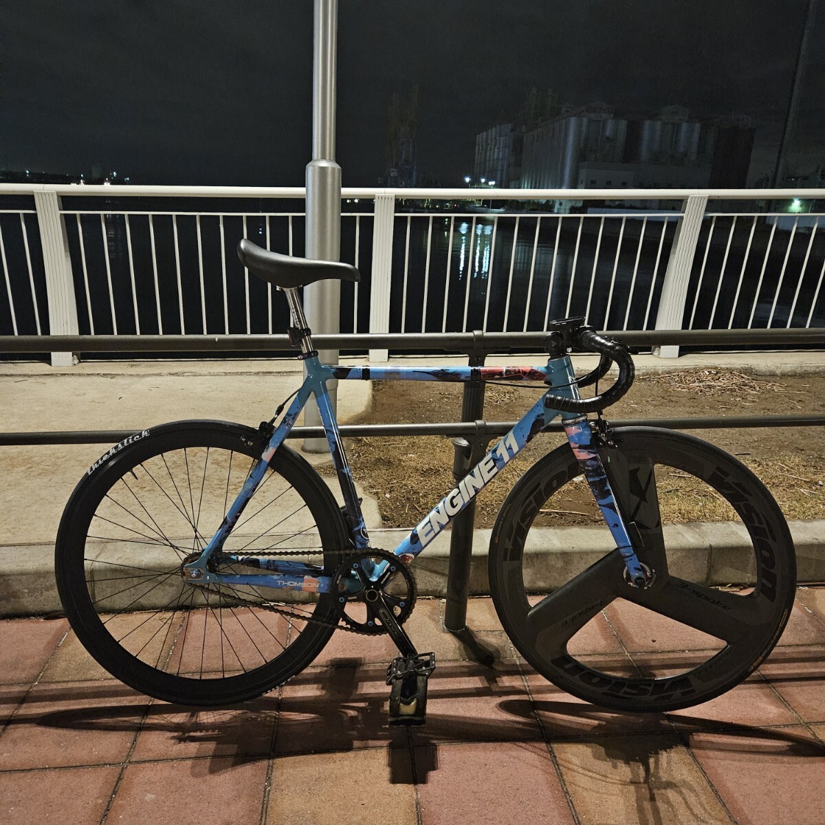 Engine11 crit-d エンジン11 L クリテリウム ピスト 固定 シングル Engine11 crit-d エンジン11 L クリテリウム ピスト 固定 シングル