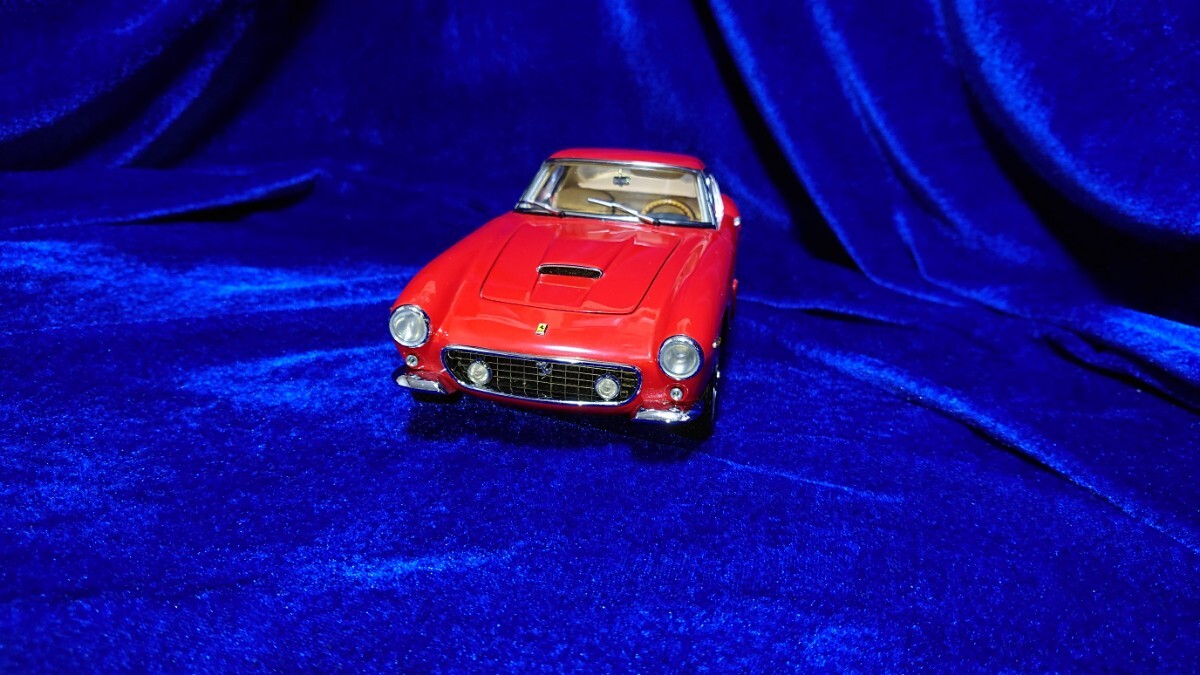 1/18 Ferrari 250GT Berlinetta passo corto SWB 1961 CMC フェラーリ ベルリネッタ パッソコルト Rosso M-046