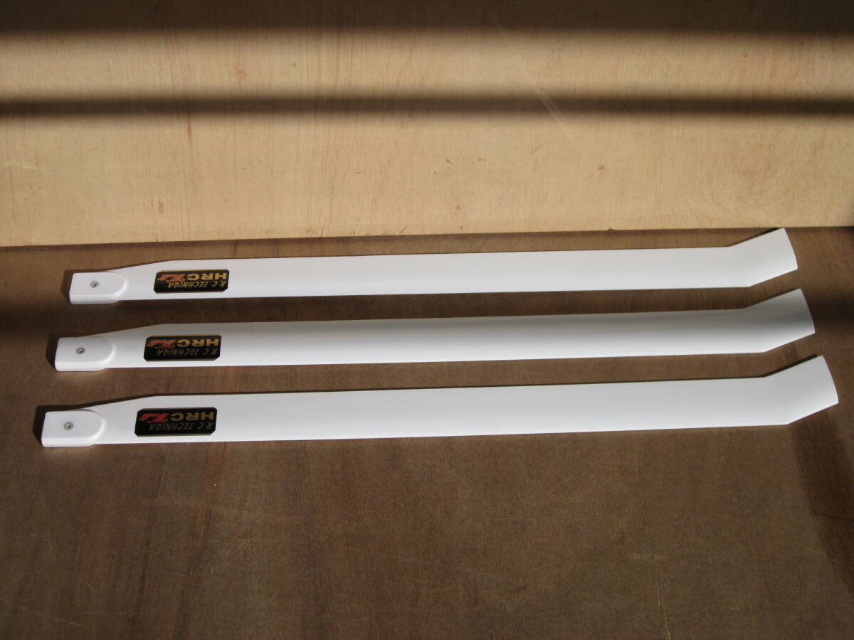 特製品　ＲＣヘリ　ミドル級スケ－ルスケ－ル機　スケ－ルフライト用、3翅可撓ブレ－ド、1セット　　　配送　１００サイズ