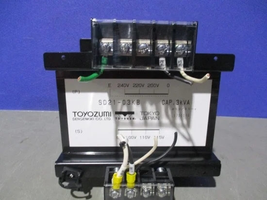 中古 TOYOZUMI isolation transformer SD21-03KB 絶縁トランス 中古 TOYOZUMI isolation transformer SD21-03KB 絶縁トランス