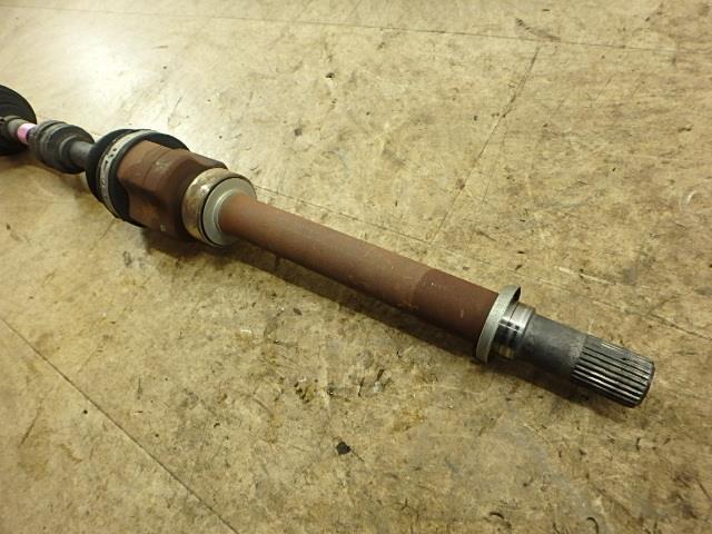 セレナ 　HFC26 フロント右ドライブシャフト QAN 39100-1VA2C