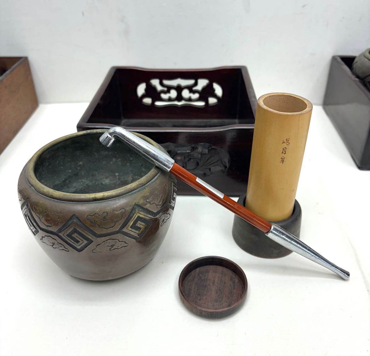 Bibian 比比昂- 煙草盆喫煙具煙管茶道具竹筒在銘銅器香炉キセル黒檀唐木時代物古美術骨董たばこレトロ置物木製3点セットまとめて1円〜 - Bibian 比比昂 Bibian 比比昂- 煙草盆喫煙具煙管茶道具竹筒在銘銅器香炉キセル黒檀唐木時代物古美術骨董たばこレトロ置物木製3点セットまとめて1円〜 - Bibian 比比昂